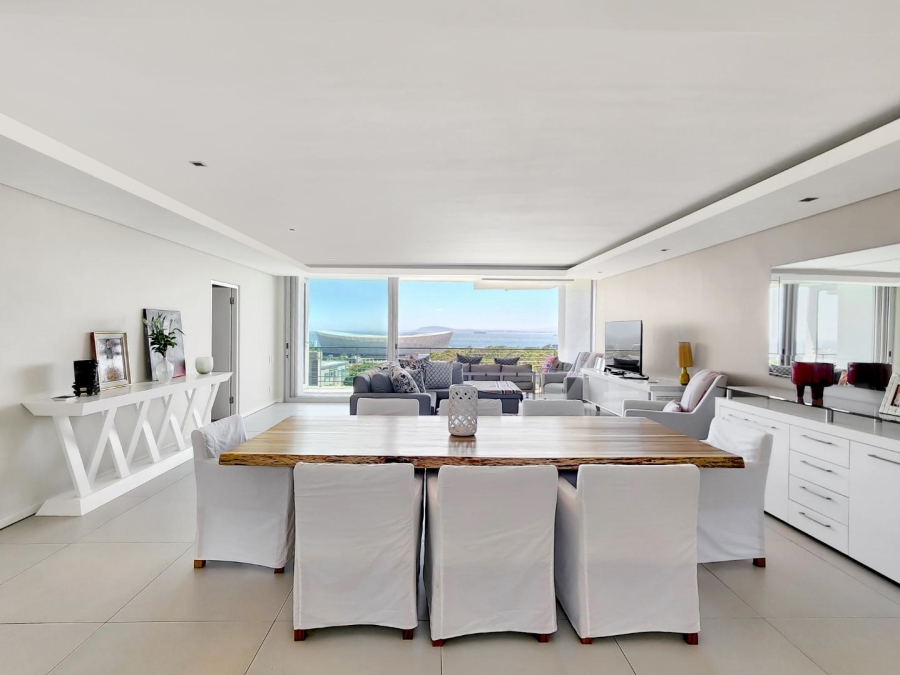 2 Bedroom Property for Sale in Green Point Western Cape